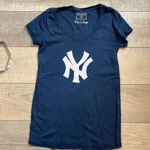 Motherhood Maternity Soft as a Grape  crew neck Yankees t-shirt S